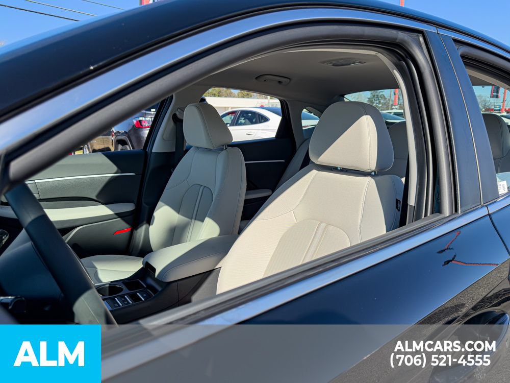 Certified 2025 Hyundai Sonata SE FWD image 9