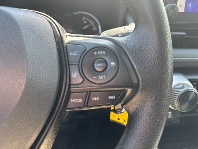 Used 2023 Toyota RAV4 LE AWD/4WD image 17