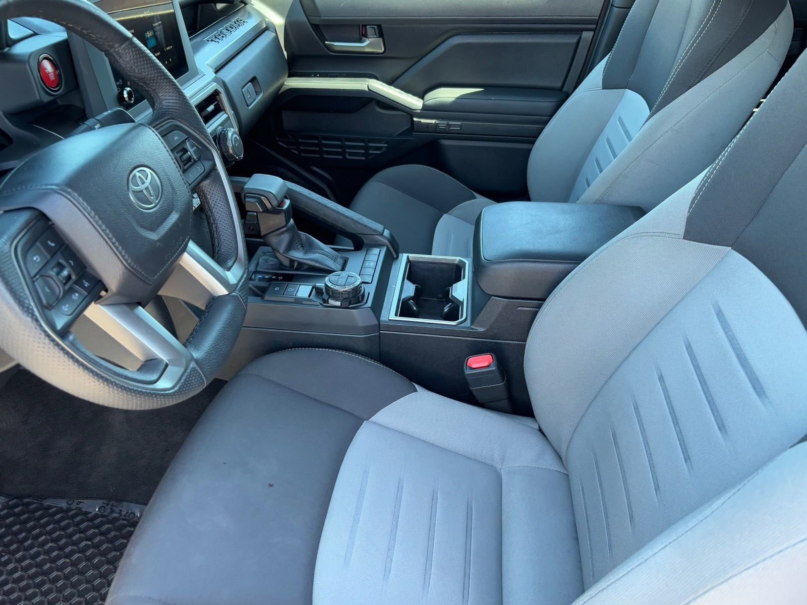 Used 2025 Toyota Tacoma TRD Off-Road AWD/4WD image 17