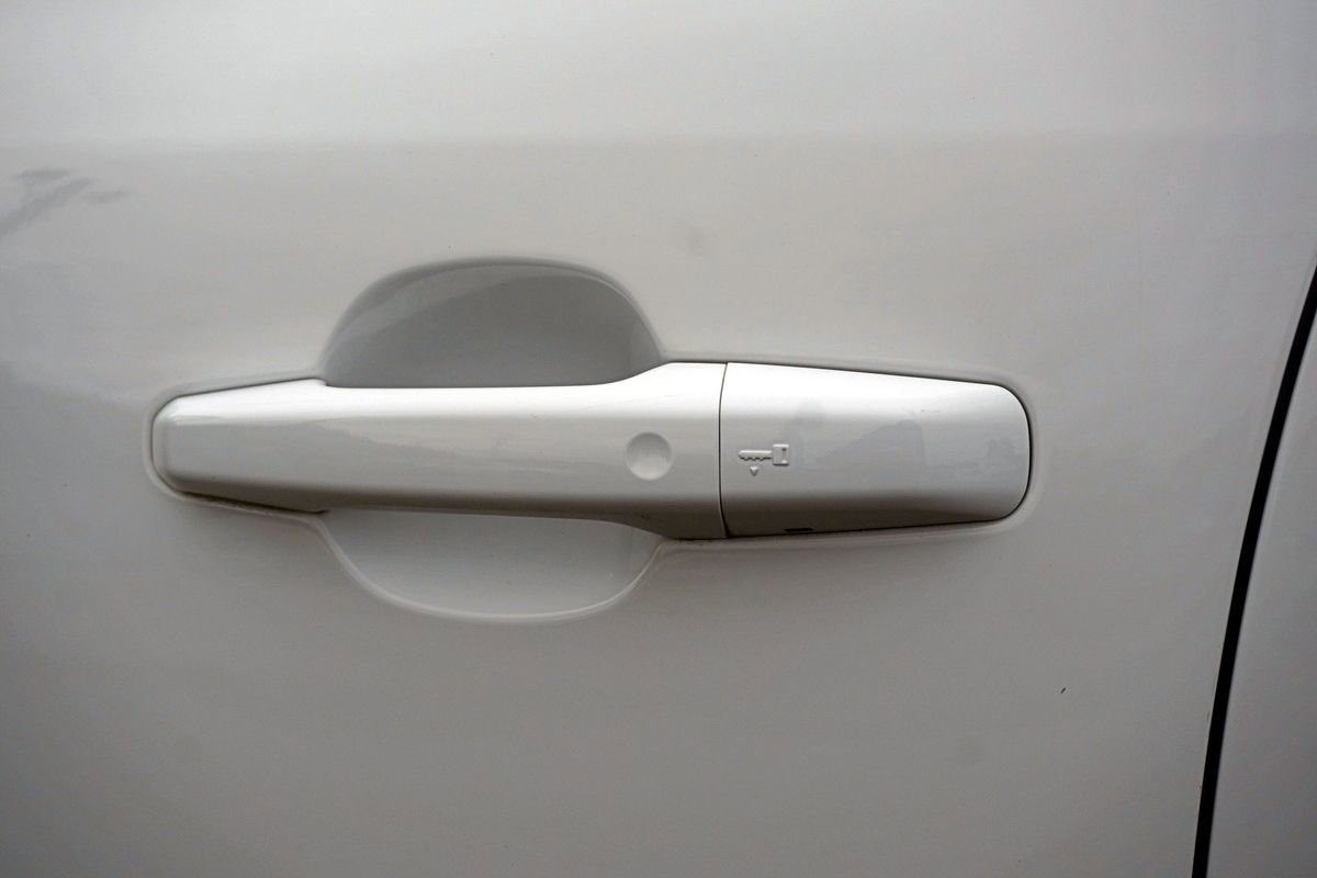 Used 2024 Jaguar F-PACE R-Dynamic S image 13