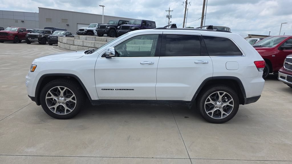 Used 2019 Jeep Grand Cherokee Limited AWD/4WD image 2