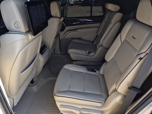 Used 2021 Cadillac Escalade Premium Luxury w/ Performance Package RWD image 18