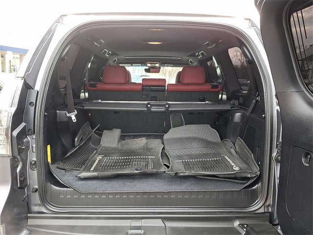 Used 2021 Lexus GX 460 Premium w/ Premium Package image 32