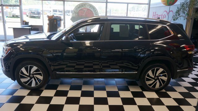 Certified 2025 Volkswagen Atlas SEL image 4