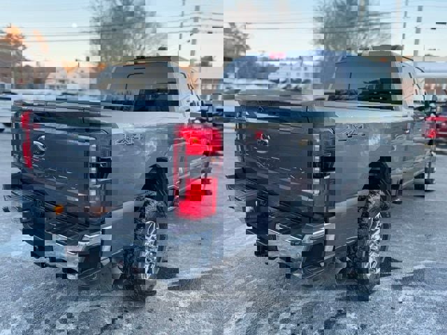 Used 2024 Ford F250 Lariat image 9