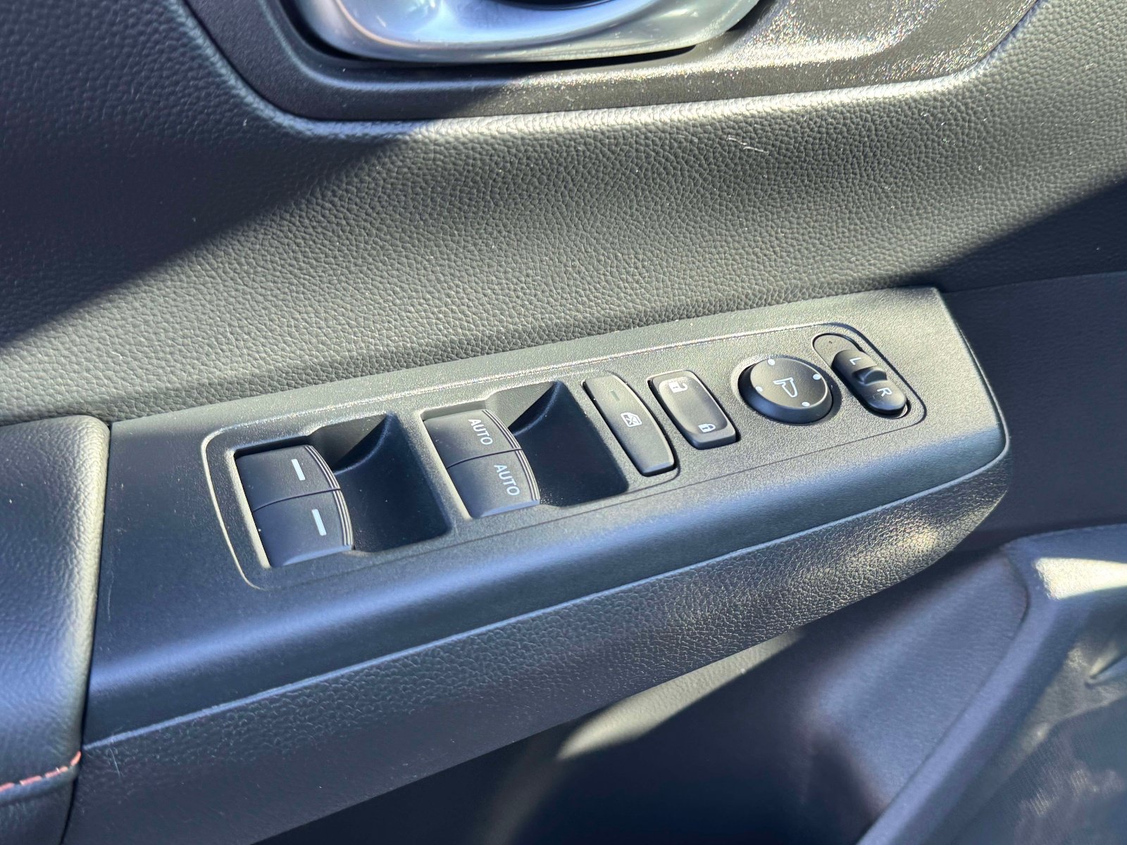 Used 2024 Honda CR-V Sport image 16