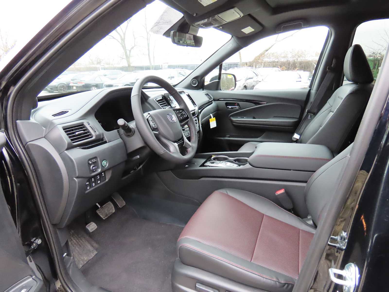 New 2026 Honda Ridgeline Black Edition image 2
