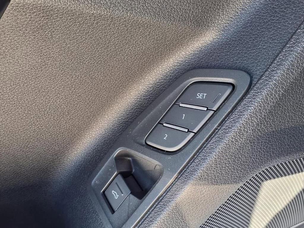 Used 2025 Audi Q3 2.0T Premium w/ Convenience Package image 10