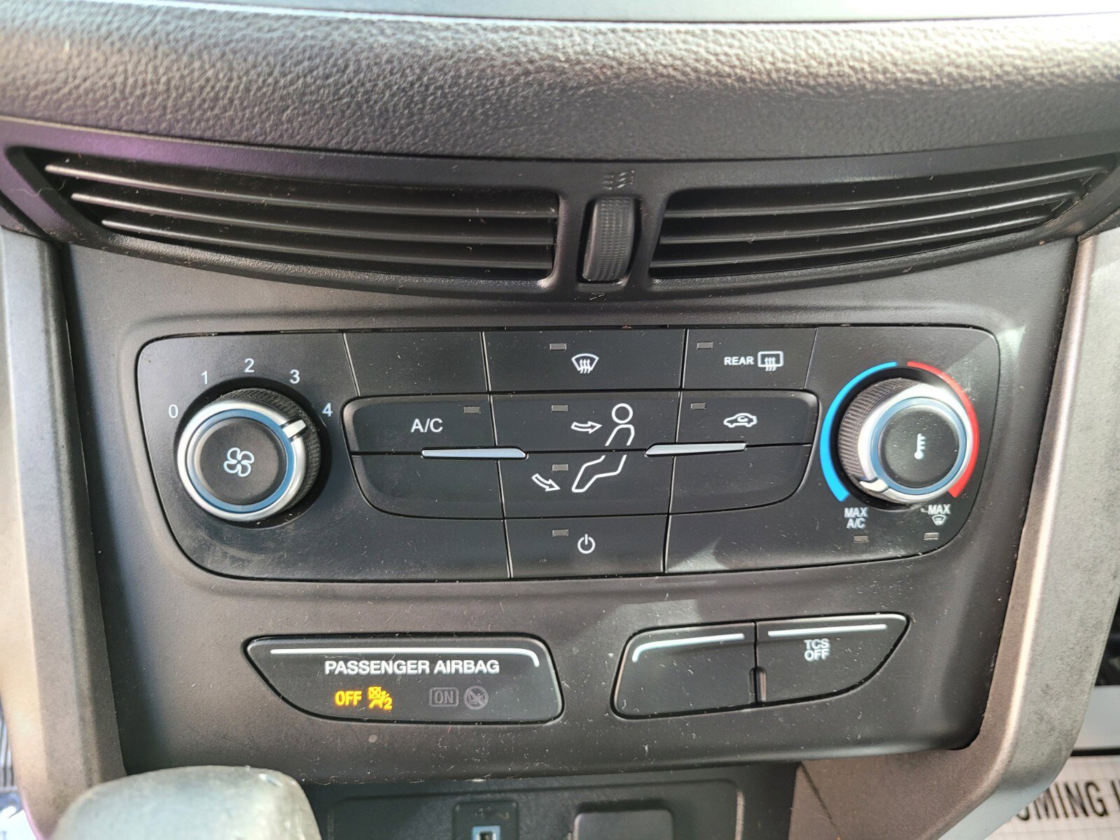 Used 2019 Ford Escape S image 24