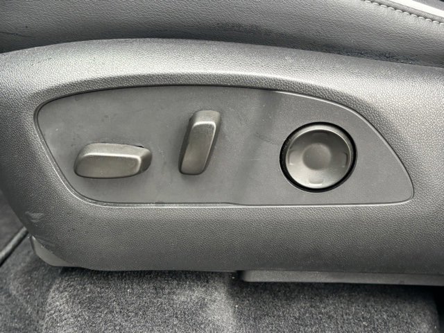 Used 2025 Buick Enclave Sport Touring w/ Power Package image 12