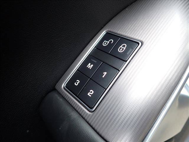 Used 2020 Land Rover Range Rover Sport HSE AWD/4WD image 16