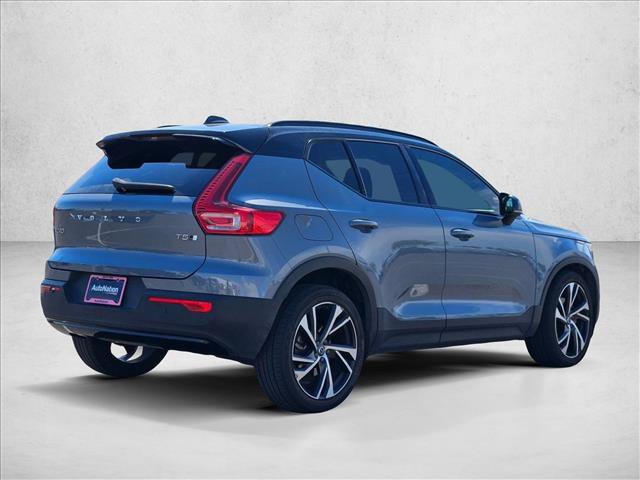 Used 2022 Volvo XC40 T5 R-Design w/ Climate Package AWD/4WD image 5