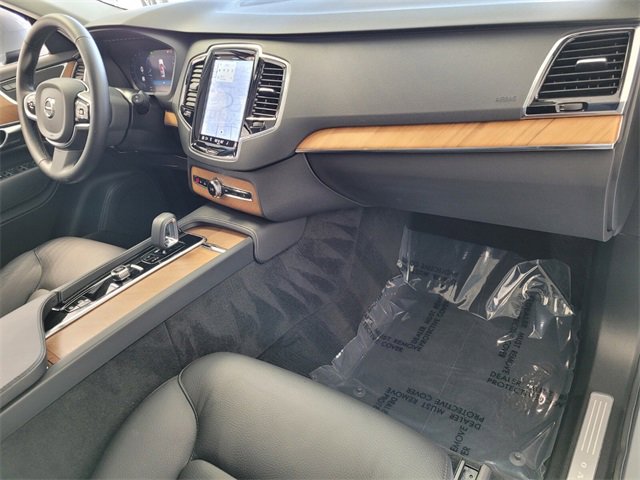 Certified 2025 Volvo XC90 B6 Ultra image 22