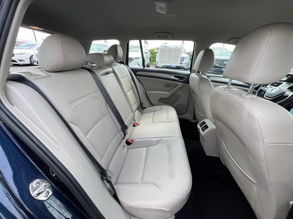 Used 2015 Volkswagen Golf S FWD image 25