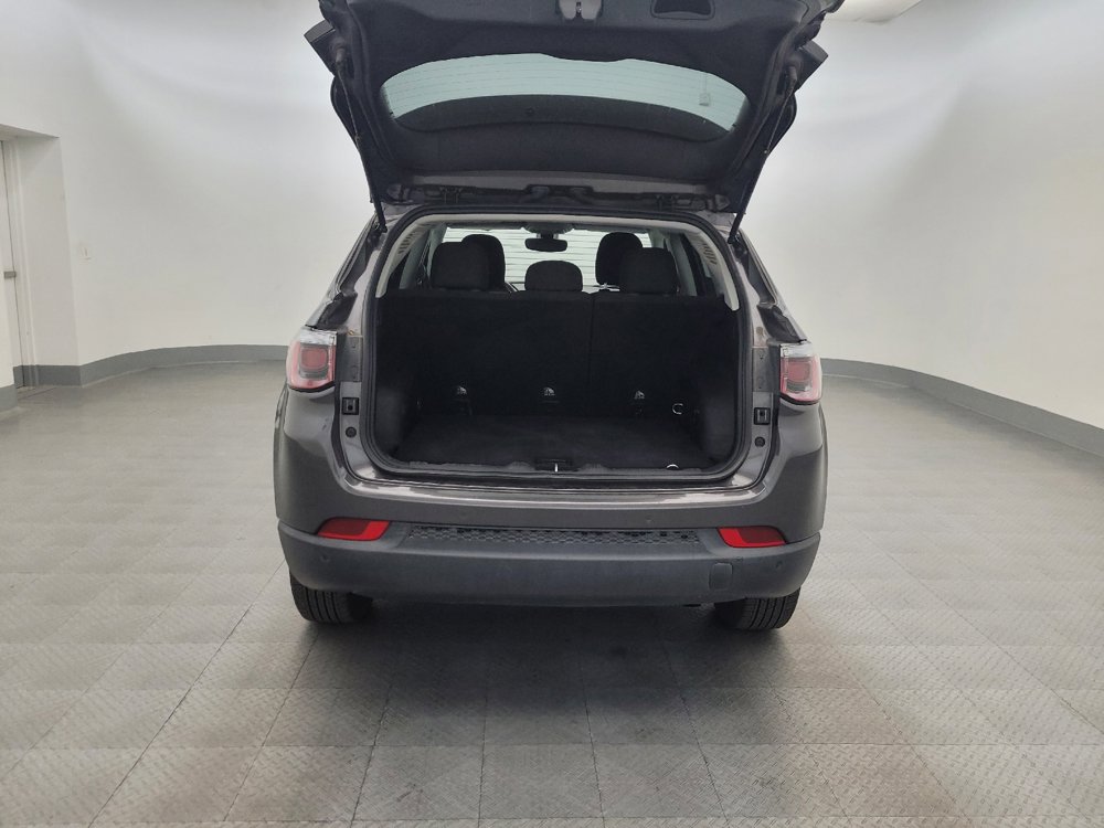 Used 2018 Jeep Compass Sport w/ Tech Group FWD image 29