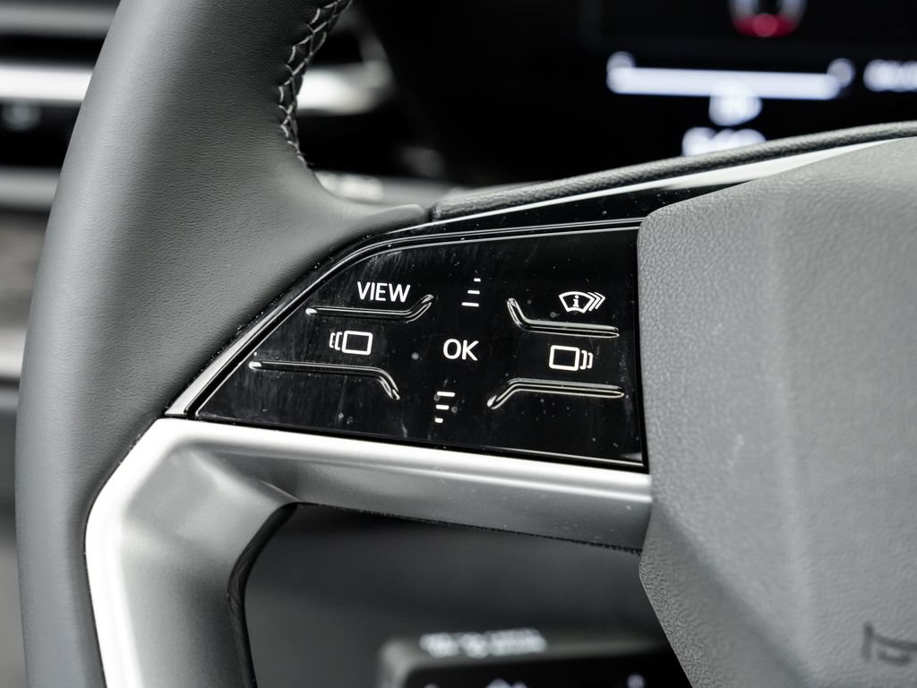 Certified 2025 Audi Q5 Prestige AWD/4WD image 12