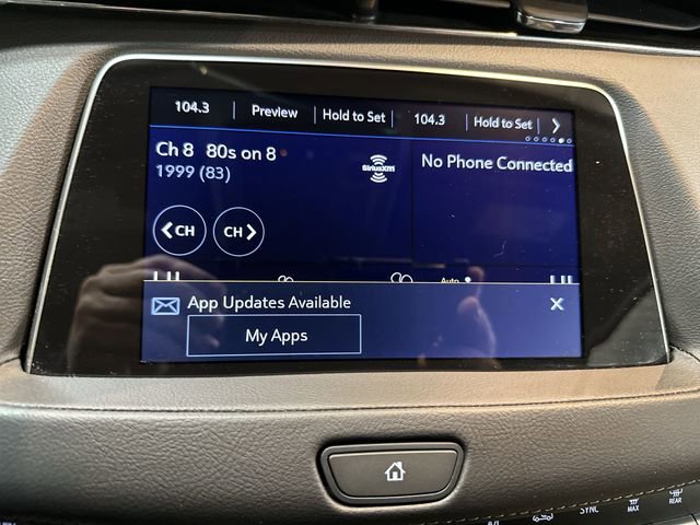 Used 2023 Cadillac XT4 Luxury w/ Cold Weather Package image 15