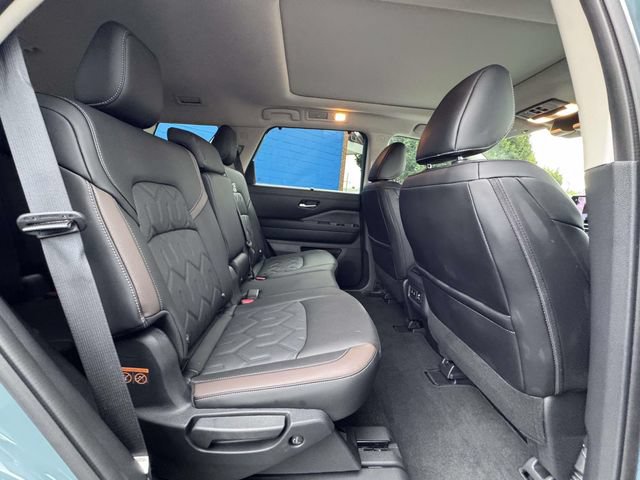 Used 2026 Nissan Pathfinder Platinum w/ Cargo Package AWD/4WD image 10