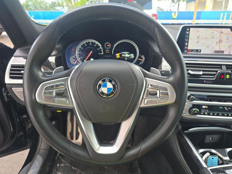 Used 2019 BMW 750i xDrive AWD/4WD image 16