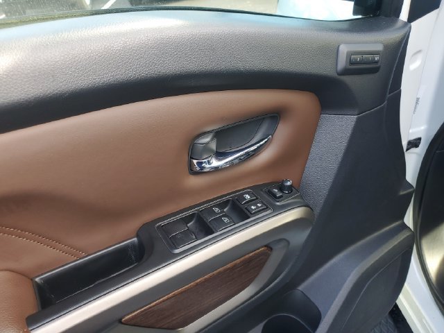 Used 2023 Nissan Titan Platinum Reserve w/ Moonroof Package AWD/4WD image 12