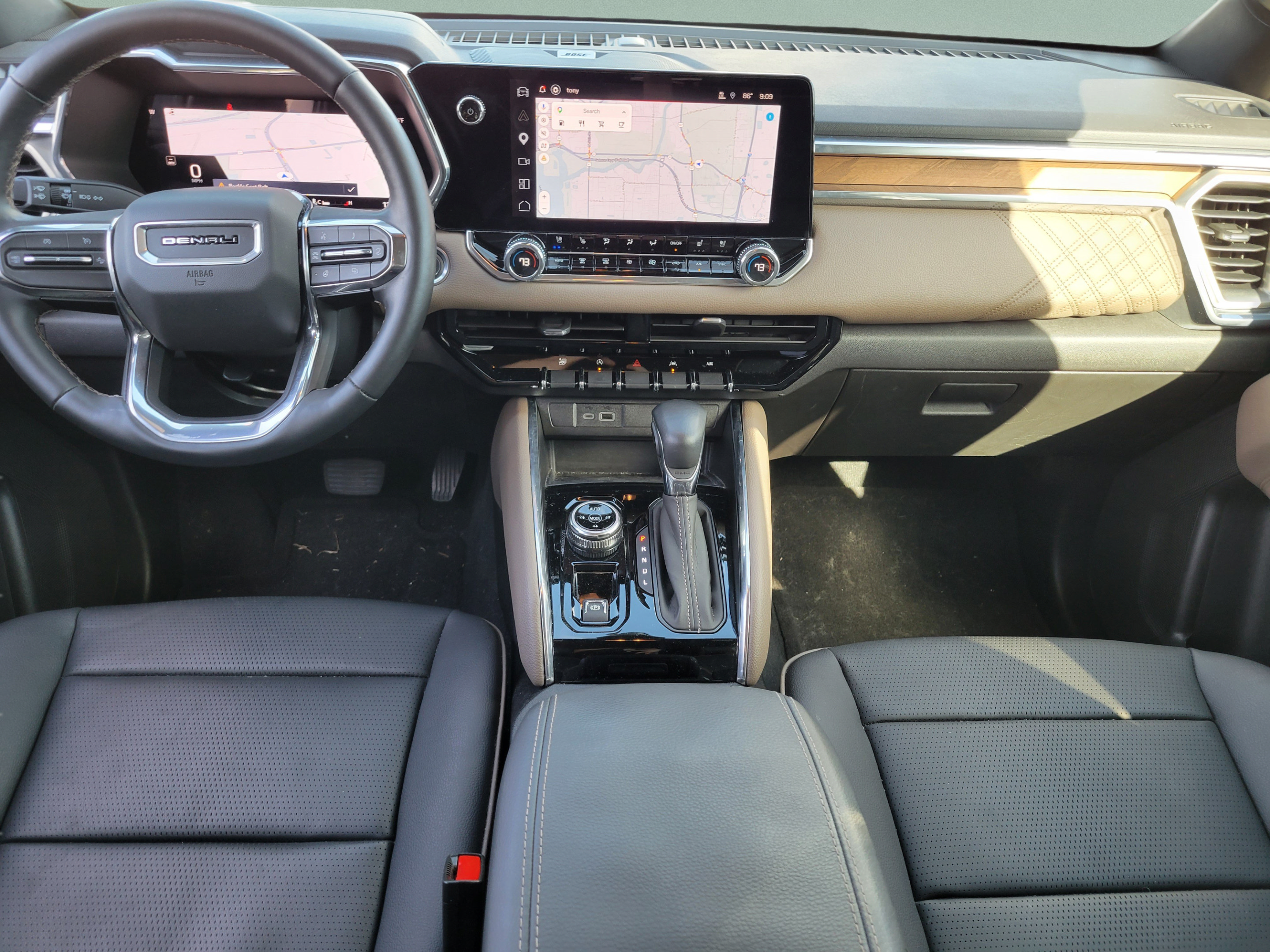 Used 2024 GMC Canyon Denali AWD/4WD image 9