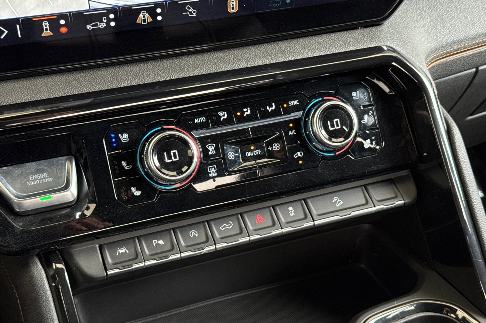 Used 2025 GMC Sierra 1500 AT4 image 19