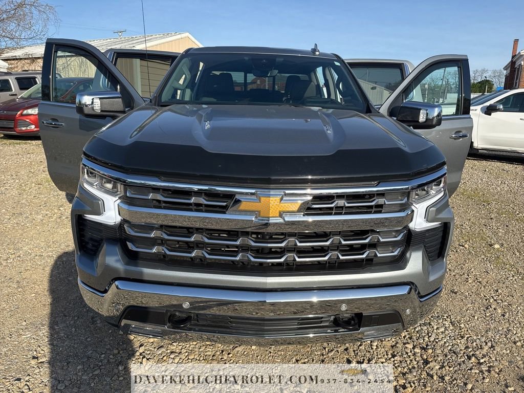 Used 2025 Chevrolet Silverado 1500 LTZ image 36