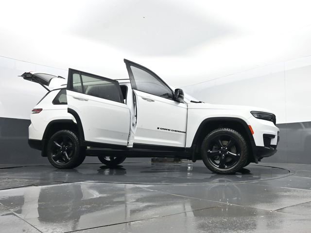 Used 2022 Jeep Grand Cherokee L Altitude image 34