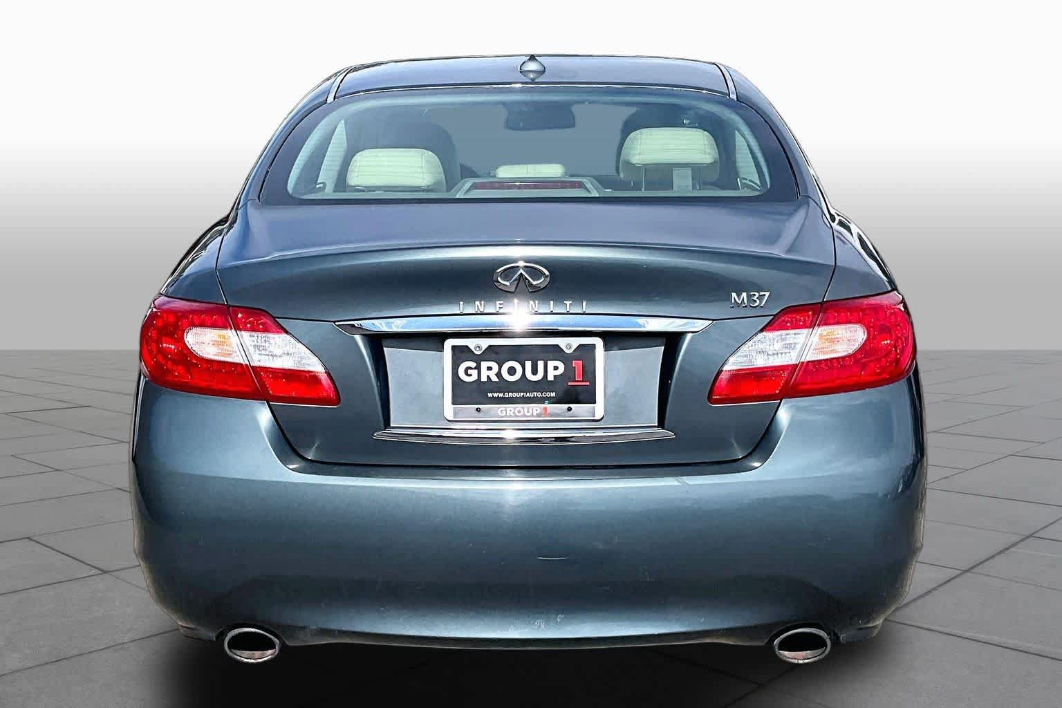 Used 2012 INFINITI M37 w/ Premium Pkg RWD image 8