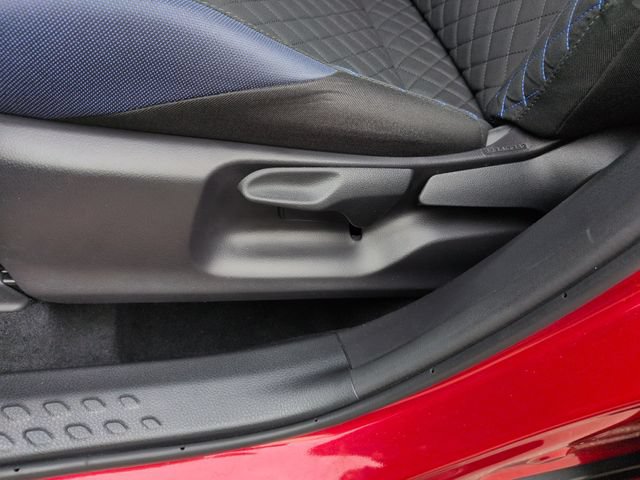 Used 2021 Toyota C-HR XLE FWD image 12