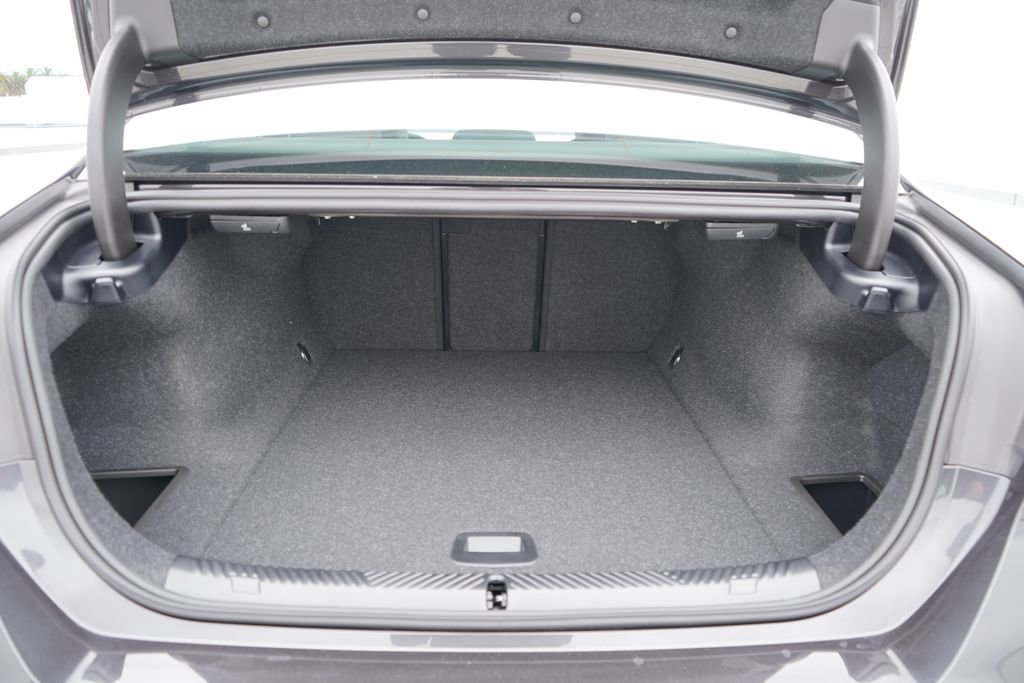 Used 2026 BMW i5 eDrive40 image 21