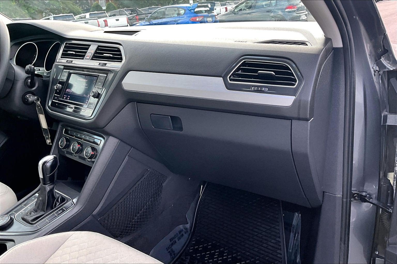 Used 2019 Volkswagen Tiguan S w/ 3rd Row Seat Package AWD/4WD image 15