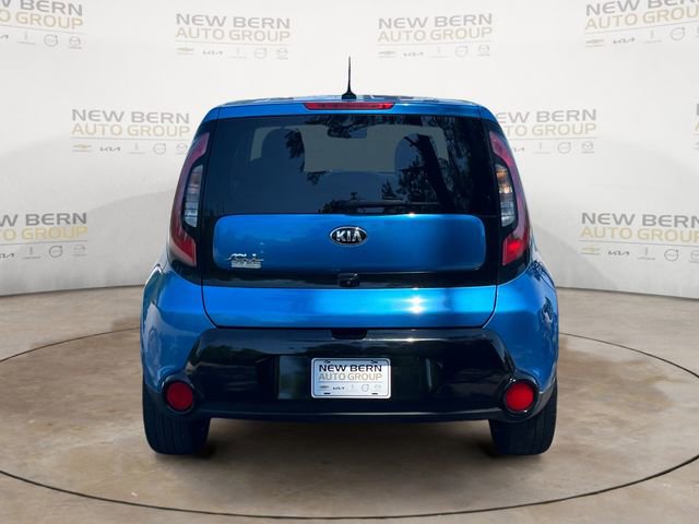 Used 2016 Kia Soul + w/ Designer's Package FWD image 4