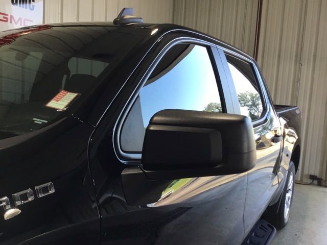 Used 2020 Chevrolet Silverado 1500 Custom w/ Custom Value Package image 11