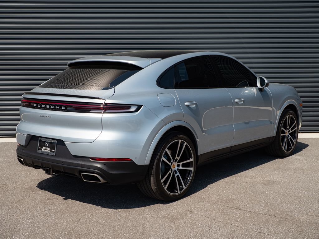 Certified 2024 Porsche Cayenne Coupe AWD/4WD image 30