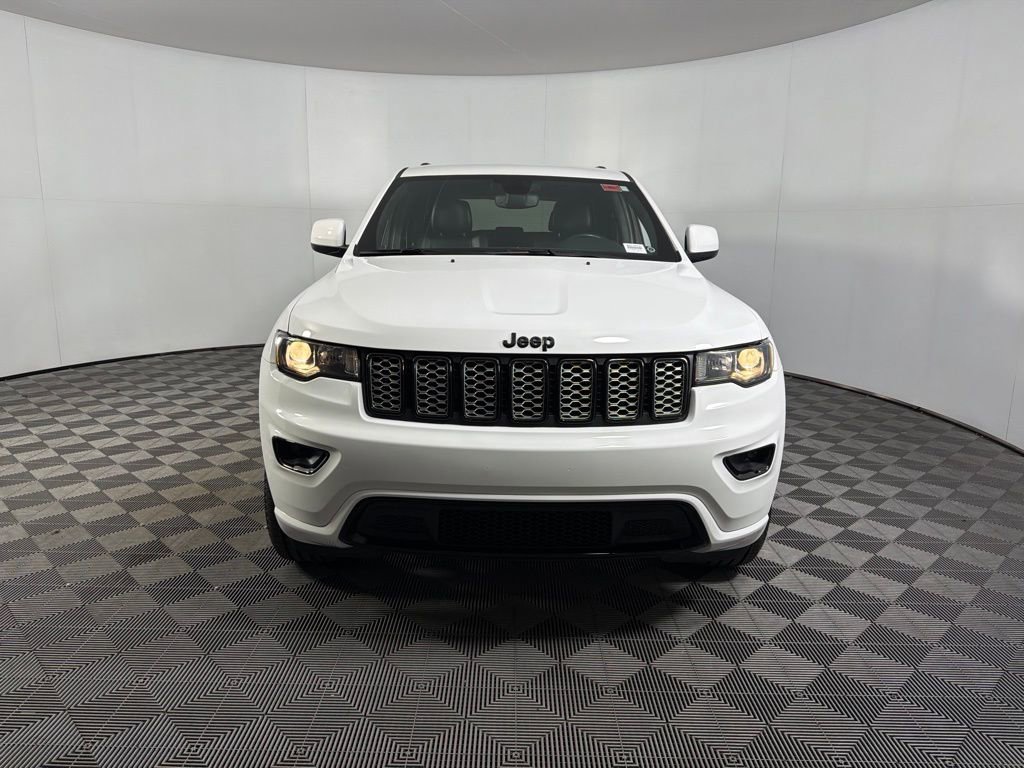 Used 2022 Jeep Grand Cherokee Laredo X AWD/4WD image 11
