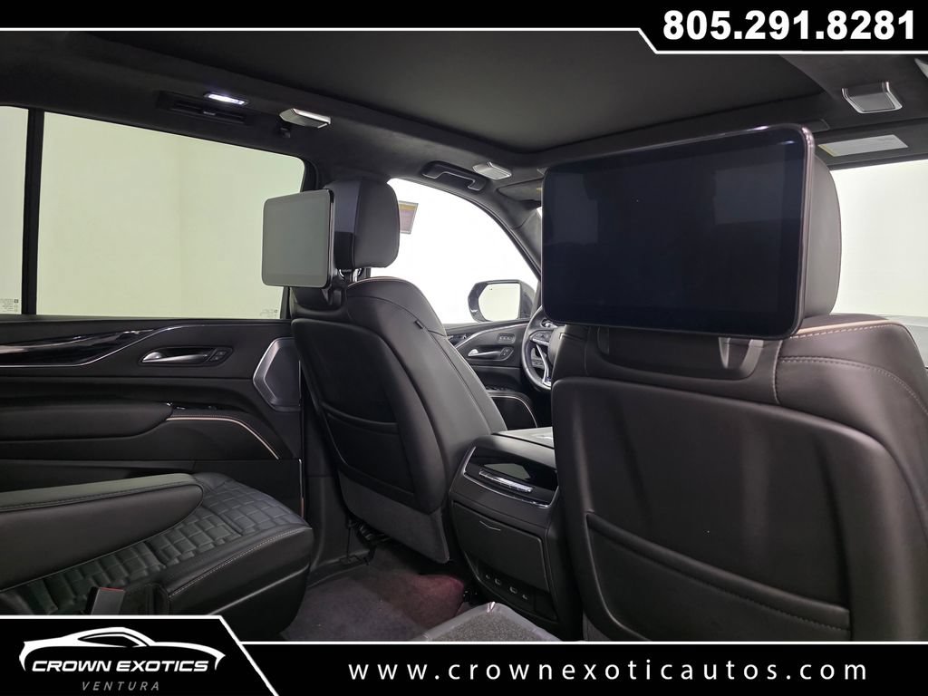 Used 2024 Cadillac Escalade V w/ LPO, ONYX Package AWD/4WD image 17