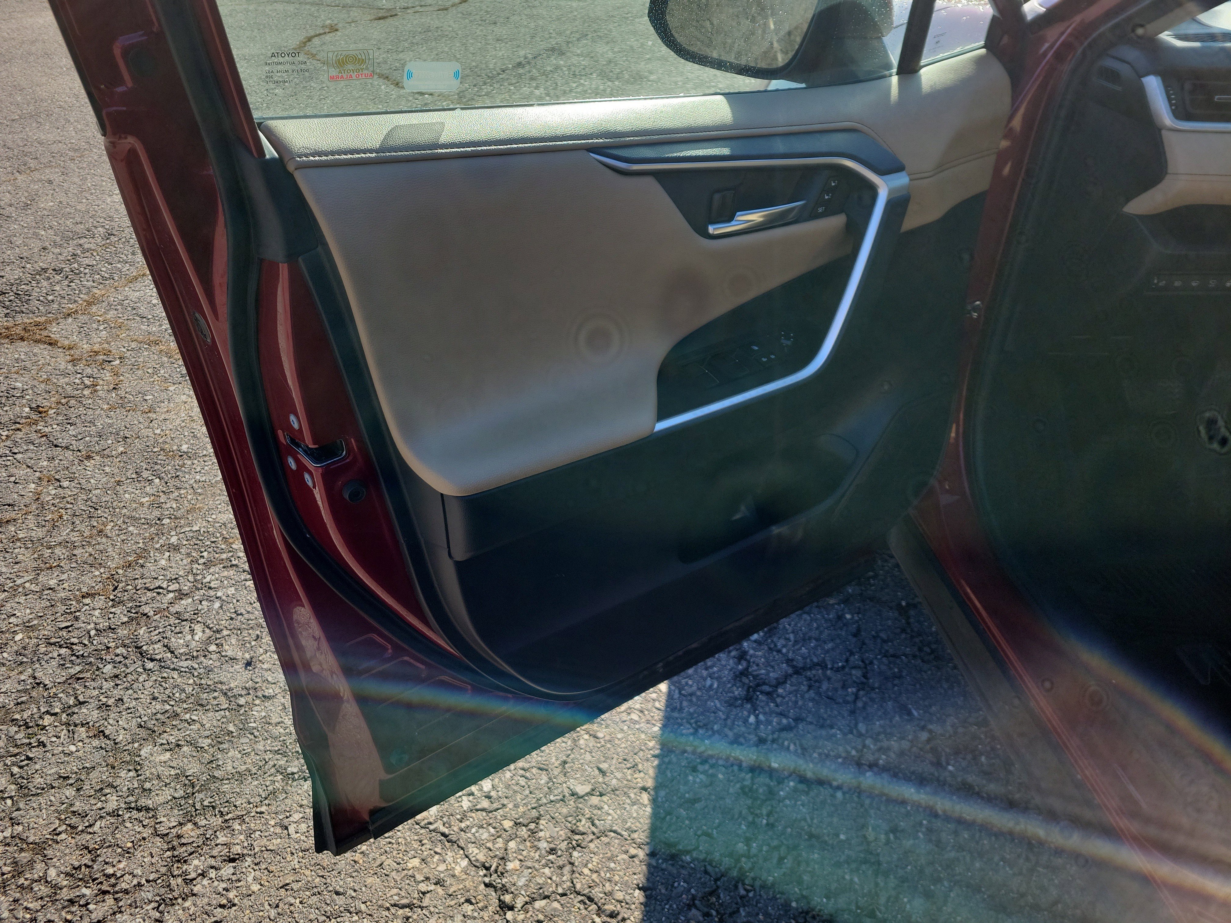 Used 2021 Toyota RAV4 Limited image 15