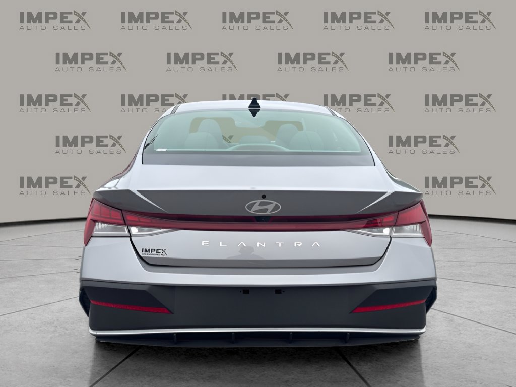 Used 2025 Hyundai Elantra SEL FWD image 4