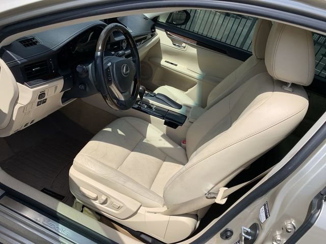 Used 2013 Lexus ES 350 w/ Luxury Pkg image 18