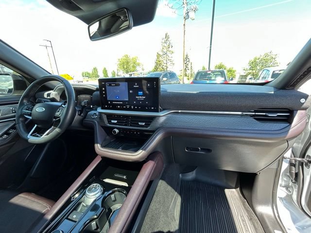 Used 2025 Ford Explorer Platinum AWD/4WD image 36