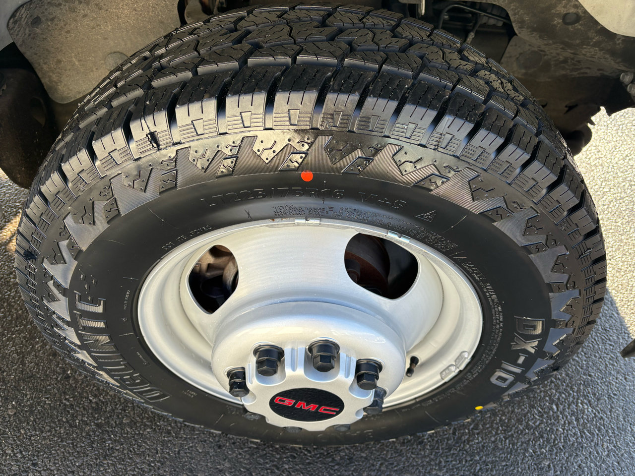 Used 2023 GMC Savana 3500 Extended w/ Power Convenience Package image 9