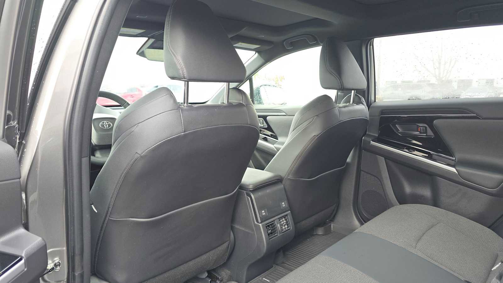 Used 2024 Toyota bZ4X XLE w/ Weather Package image 21