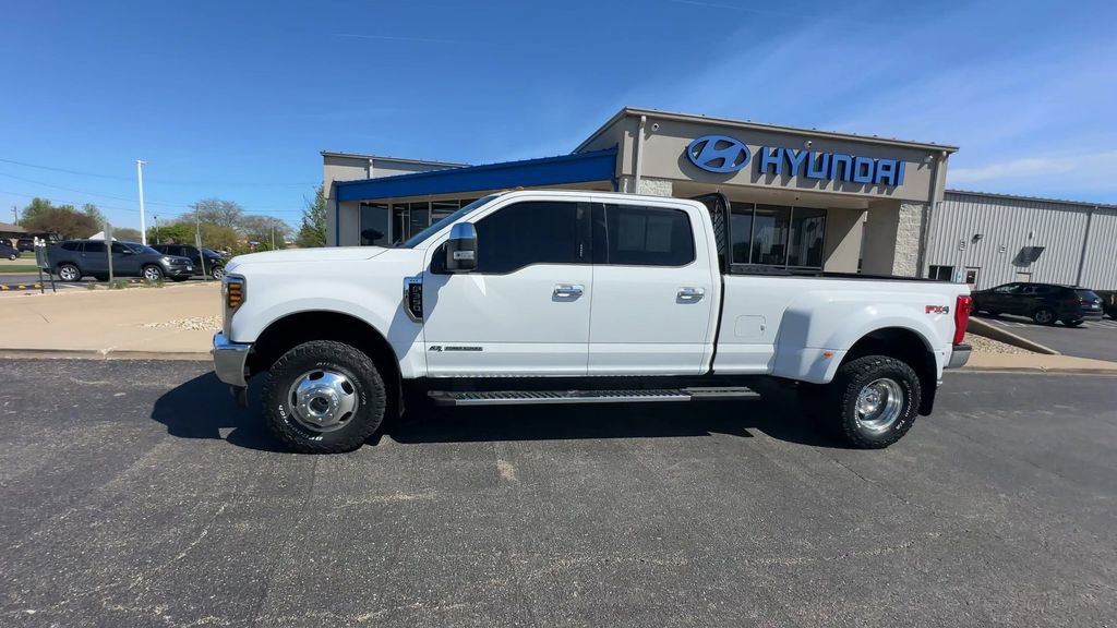 Used 2019 Ford F350 XLT w/ XLT Premium Package image 5