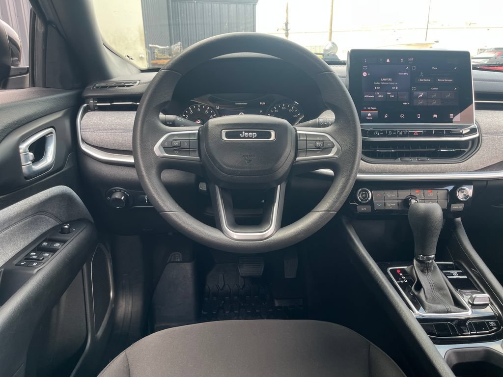 Used 2023 Jeep Compass Sport AWD/4WD image 13