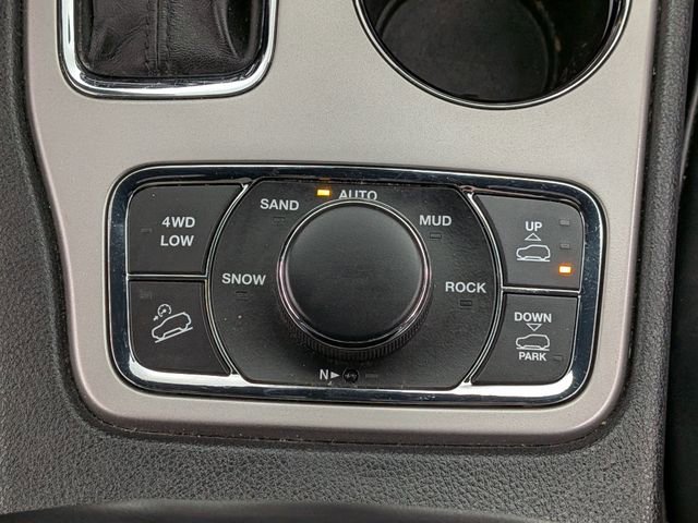 Used 2018 Jeep Grand Cherokee Overland image 32