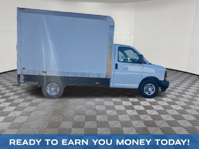 Used 2017 Chevrolet Express 3500 RWD image 6