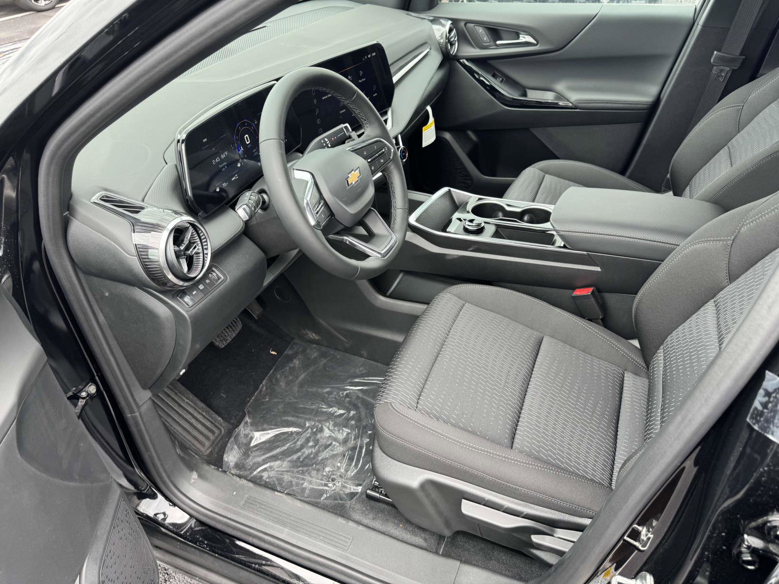 New 2026 Chevrolet Equinox LT w/ Safety and Technology Package image 13