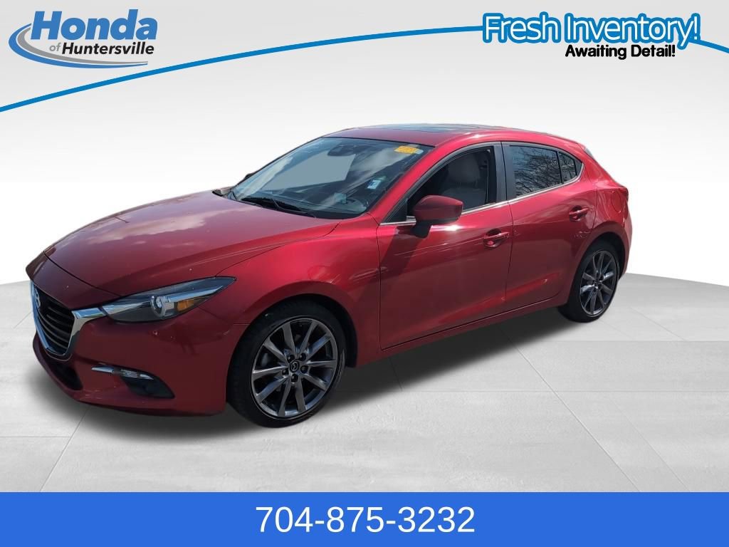 Used 2018 MAZDA MAZDA3 Grand Touring image 4