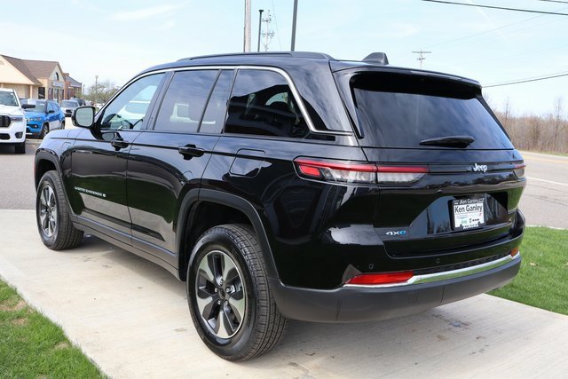 New 2025 Jeep Grand Cherokee Limited 4xe image 24